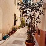 בית נופש Charmante Petite Maison אנטיב