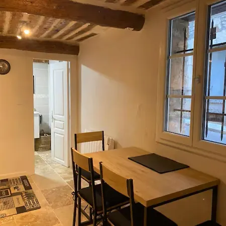 Charmante Petite Maison *