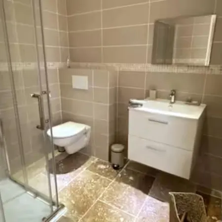 Charmante Petite Maison * Antibes