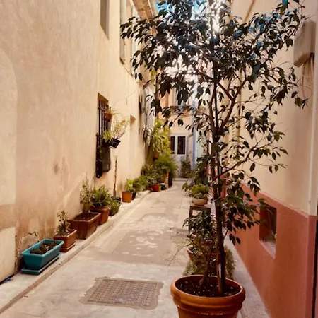 Сasa de vacaciones Charmante Petite Maison Antibes