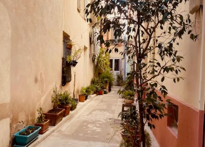 Сasa de vacaciones Charmante Petite Maison Antibes