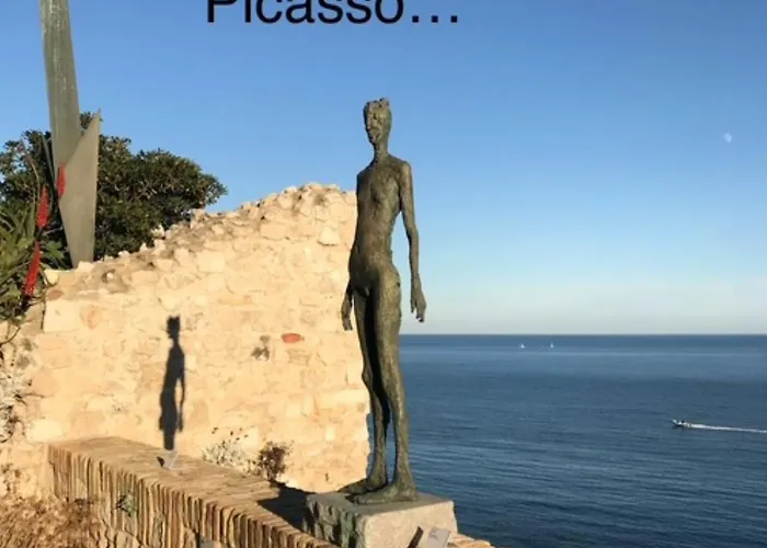 Charmante Petite Maison Сasa de vacaciones Antibes